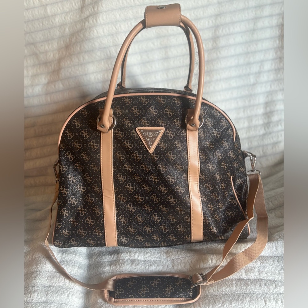Guess Logo Affair Dome Travel Tote - Picture 1 of 4